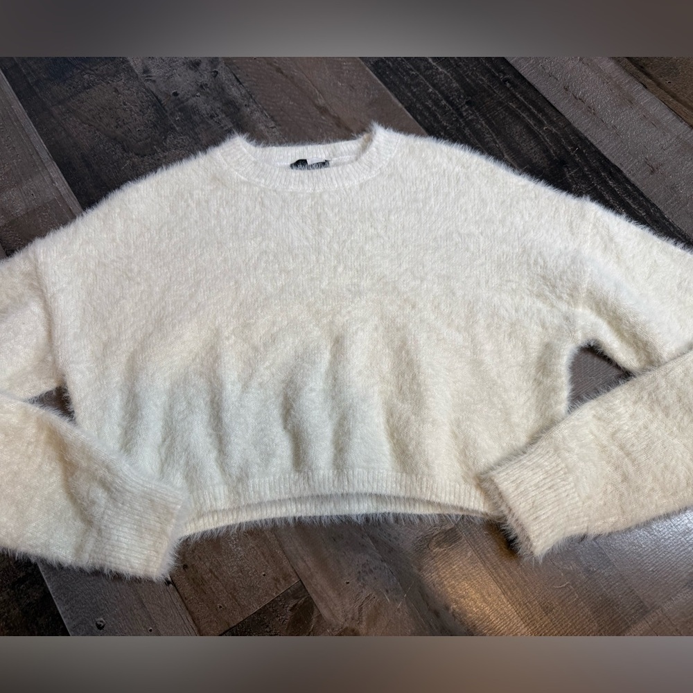 Bardot Fuzzy Cream Sweater Fluffy Soft Knit Cozy Minimalist Winter Pullover S‎